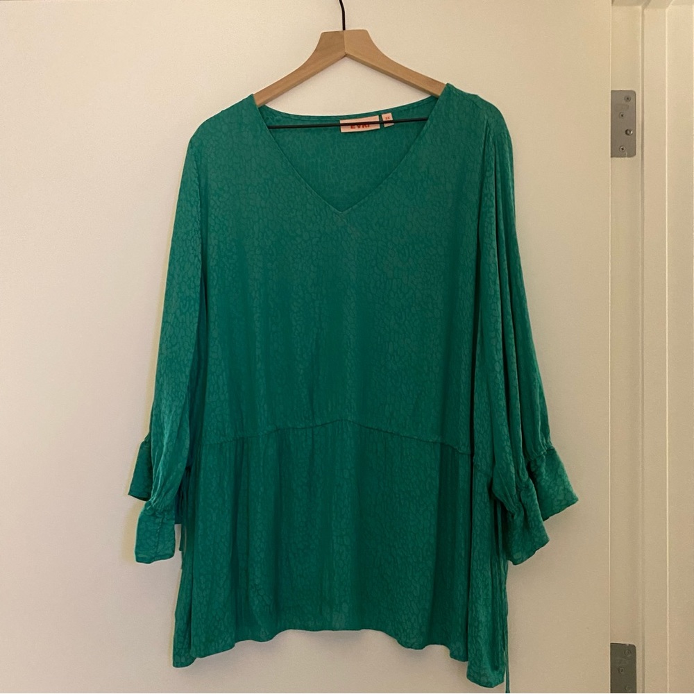 Green blouse